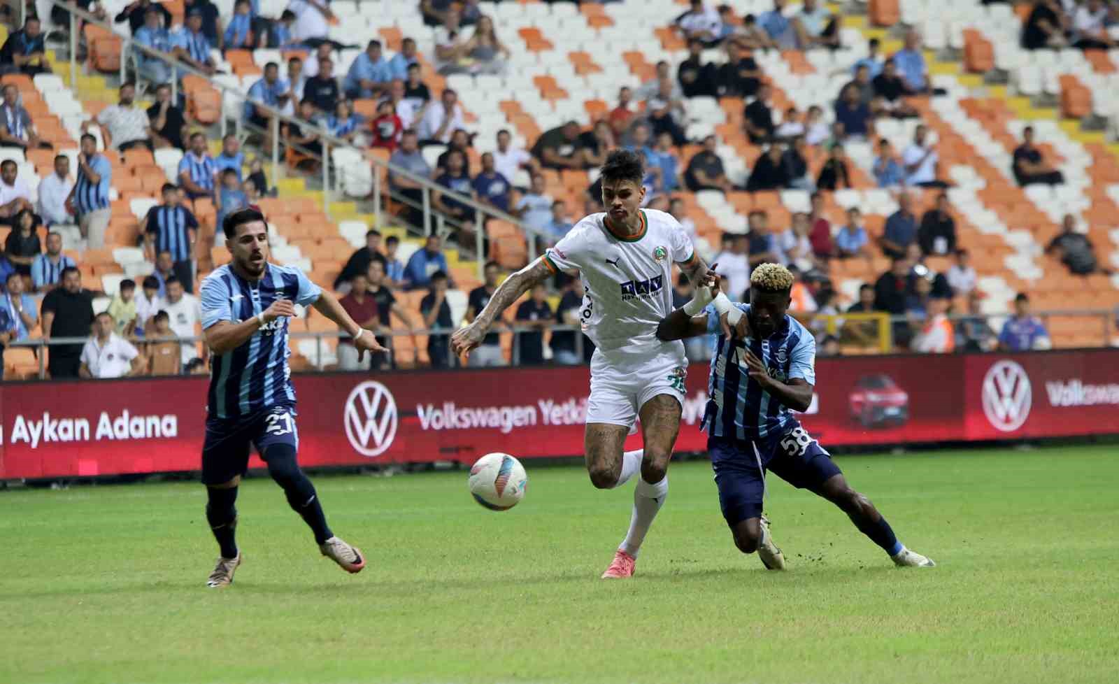 ADANA DEMİRSPOR, ALANYASPOR'U Uİ-JO HWANG'IN GOLLERİYLE MAĞLUP ETTİ