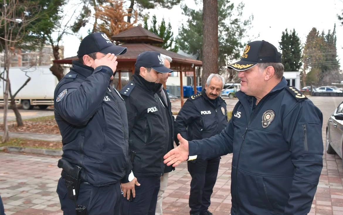 ADIYAMAN İL EMNİYET MÜDÜRÜ YEŞİLYURT ŞEHİT AYHAN KIYMACI POLİS MERKEZİ AMİRLİĞİ'Nİ ZİYARET ETTİ