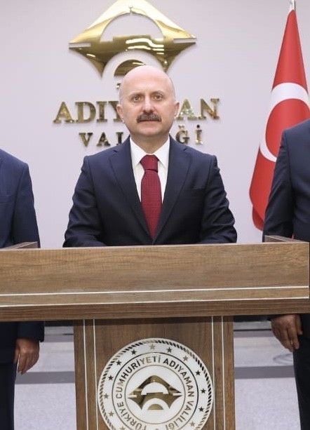 ADIYAMAN VALİSİ 6 ŞUBAT'TA TÜM KAMU PERSONELİNİN İDARİ İZİNLİ SAYILACAĞINI AÇIKLADI