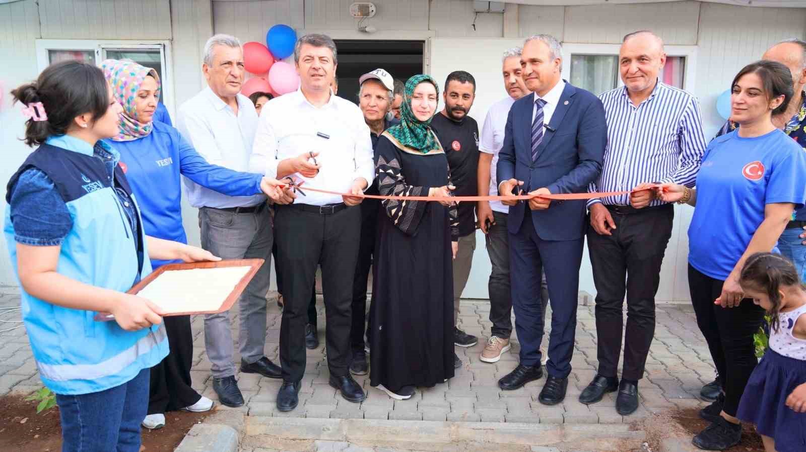 ADIYAMAN'DA DEPREMDE EŞİNİ KAYBEDEN KADINLARA İSTİHDAM DESTEĞİ SAĞLAYACAK KOOPERATİF AÇILDI