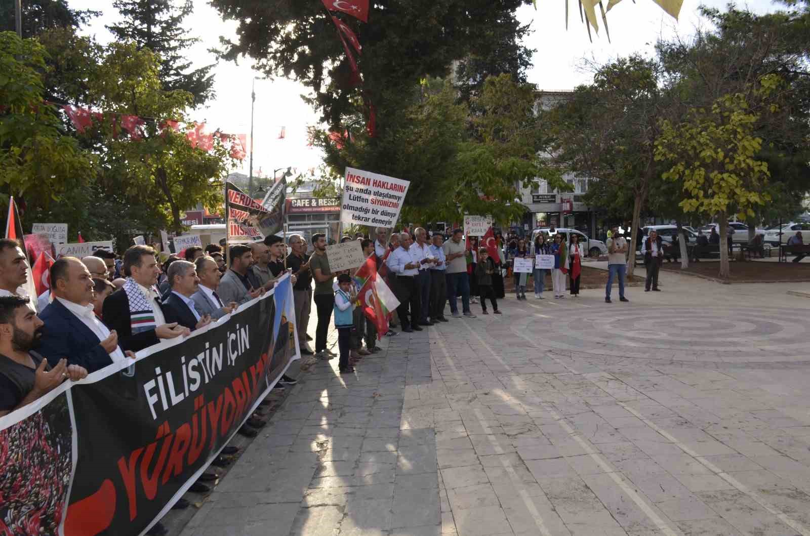 ADIYAMAN’DA FİLİSTİN’E DESTEK YÜRÜYÜŞÜ GERÇEKLEŞTİRİLDİ