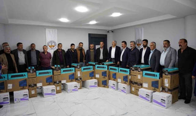 Adıyaman’da Muhtarlara Bilgisayar ve Yazıcı Desteği