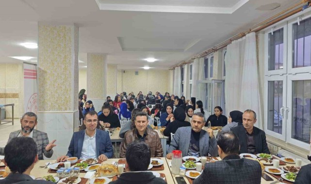 Adıyaman’da Öğrencilerle İftar Buluşmaları Devam Ediyor