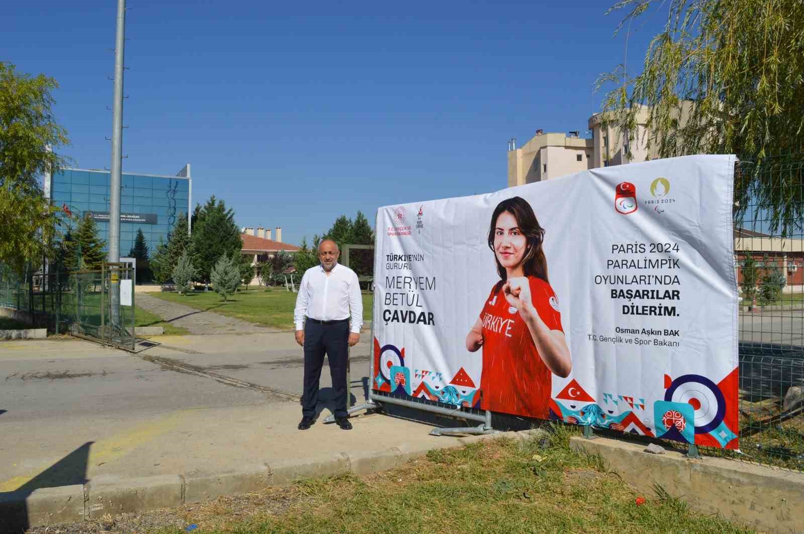 AFYONKARAHİSARLI PARALİMPİK TAEKWONDO MİLLİ SPORCUYA DESTEK MESAJI