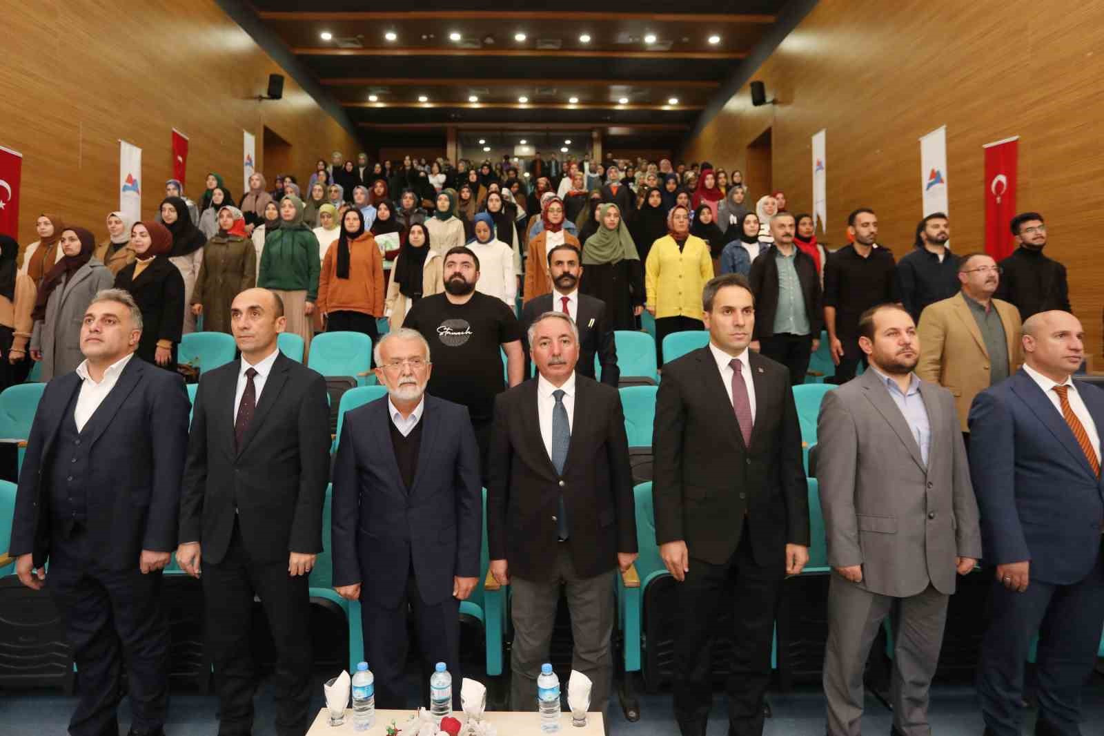 AİÇÜ’NDE “DİN VE TEOPOLİTİK” KONULU KONFERANS GERÇEKLEŞTİRİLDİ