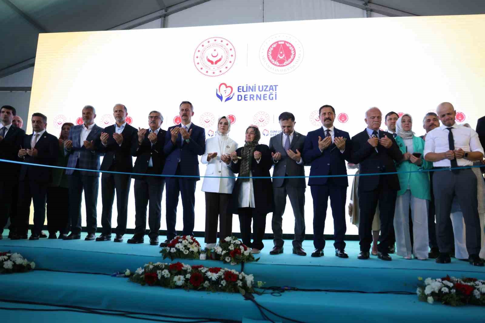 AİLE VE SOSYAL HİZMETLER BAKANI HATAY'DA ÇOCUK EVLERİ SİTESİ AÇTI