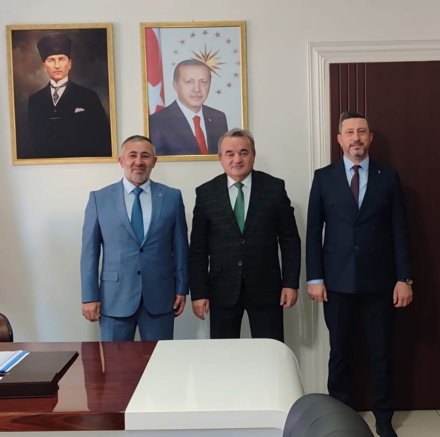 AK PARTİ BİLECİK İL BAŞKANI VE HEYETİ BOZÜYÜK’TE KURUMLARI ZİYARET ETTİ