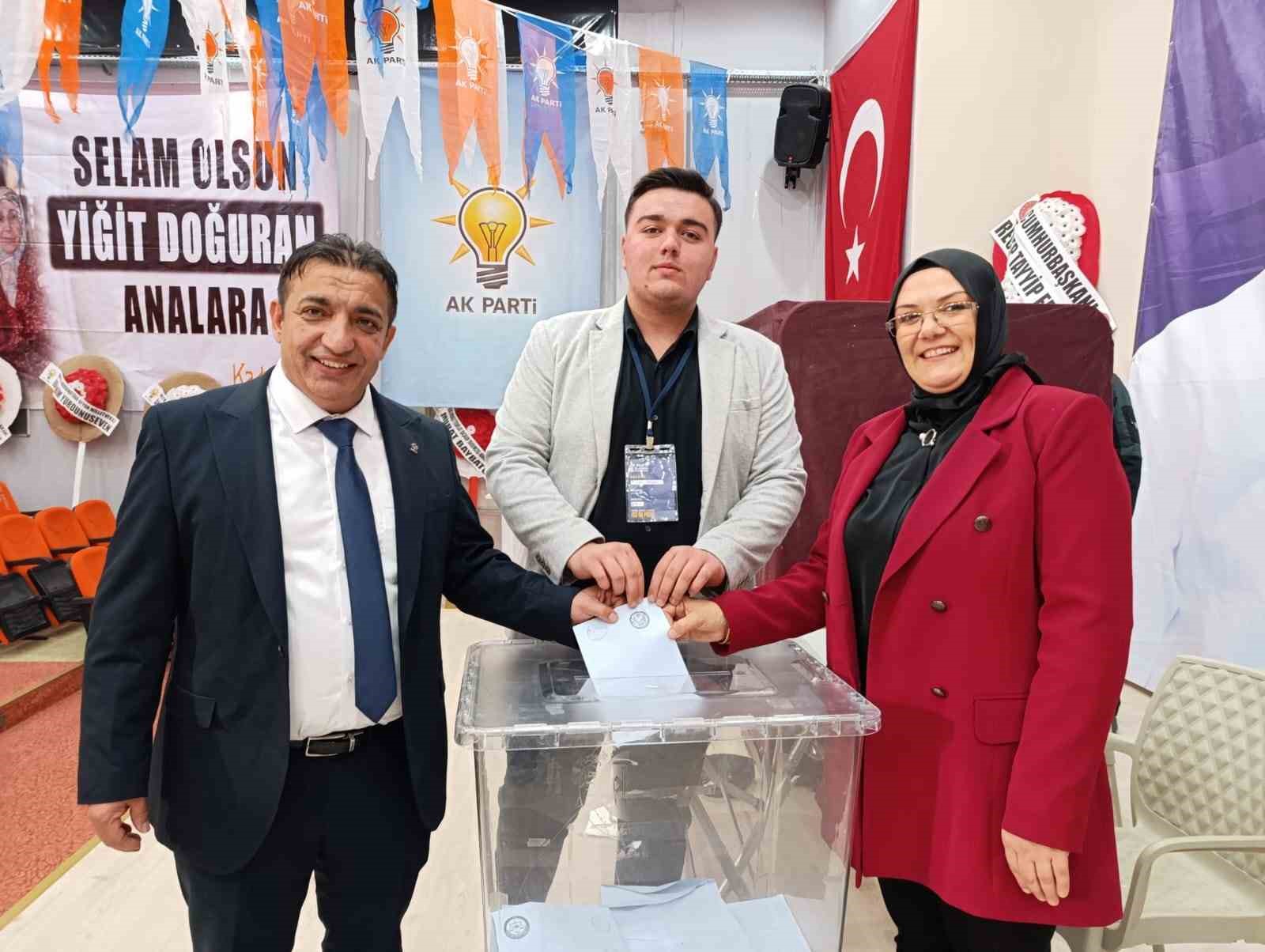 AK PARTİ KÖPRÜBAŞI İLÇE TEŞKİLATI BAŞKANI HASAN HÜSEYİN UYSAL DELEGELERİN OYLARIYLA YENİDEN SEÇİLDİ