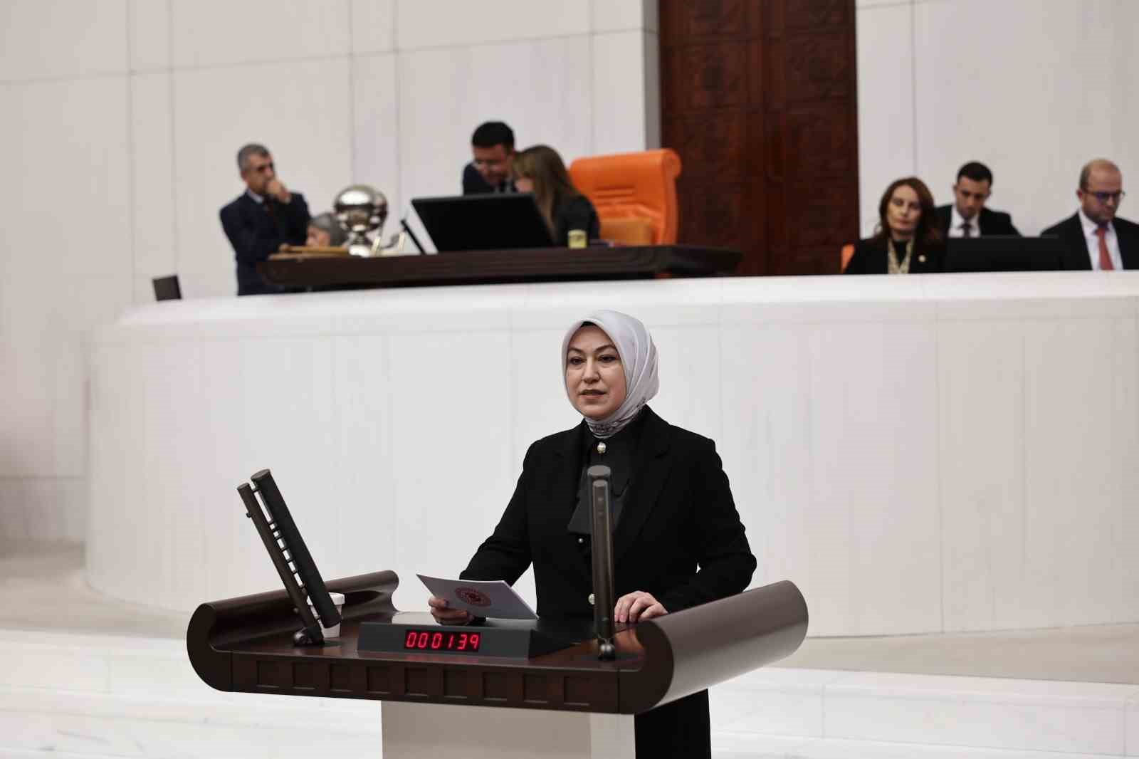 AK PARTİLİ MİLLETVEKİLİ RUKİYE TOY, MİLLİ EĞİTİM BAKANI YUSUF TEKİN’E DESTEK VERDİ