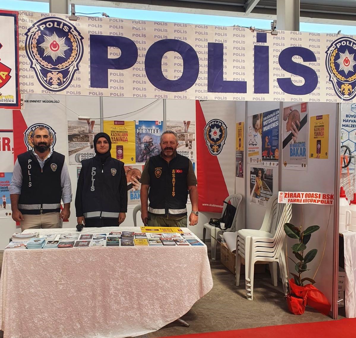 AKŞEHİR FUARINDA EMNİYET MÜDÜRLÜĞÜNDEN ÖNEMLİ BİLGİLENDİRME