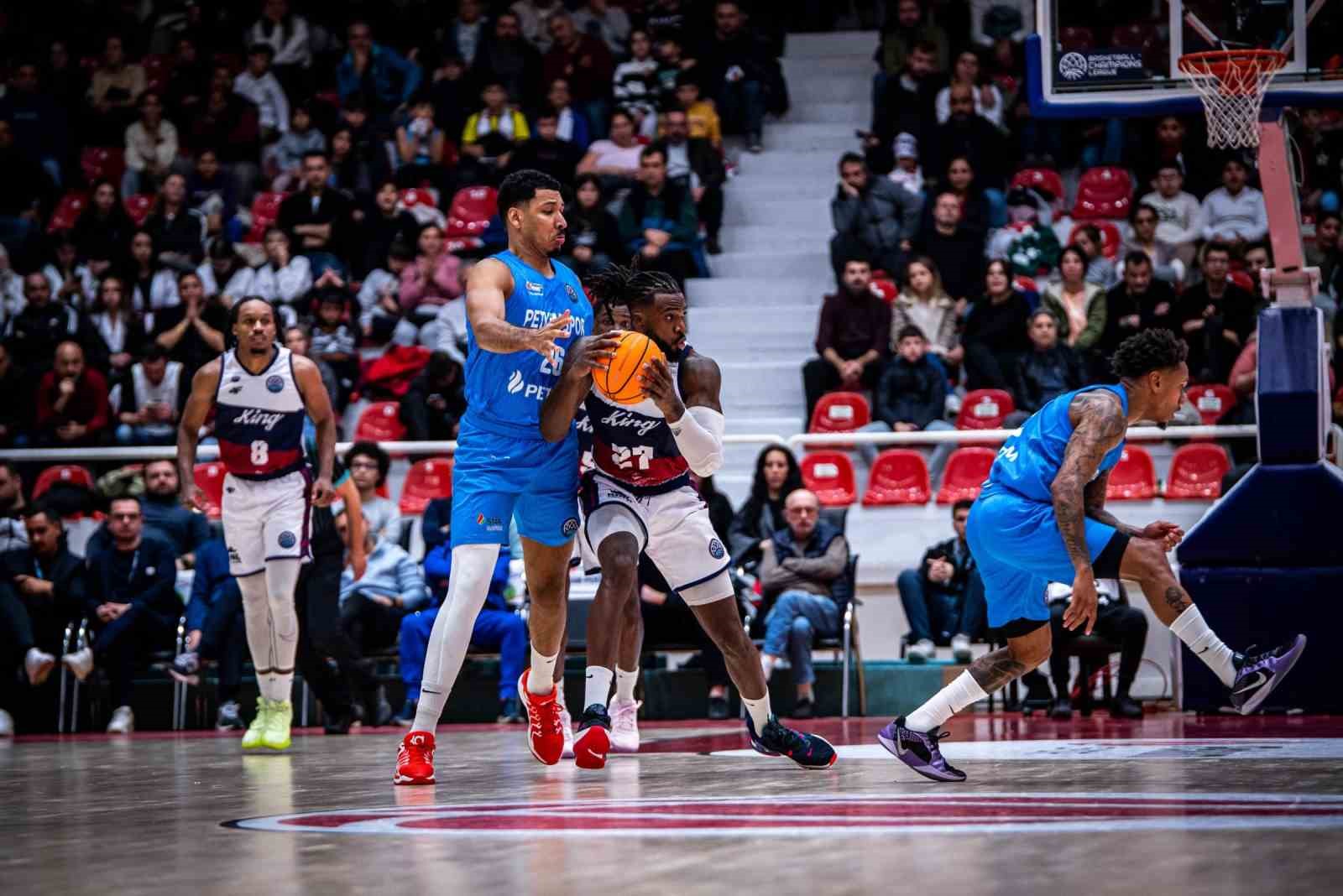 ALİAĞA PETKİMSPOR, BASKETBOL ŞAMPİYONLAR LİGİ’NDE PLAY-İN’E KALMAYI GARANTİLEDİ