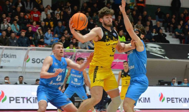 Aliağa Petkimspor Tenerife'yi Evinde Mağlup Etti