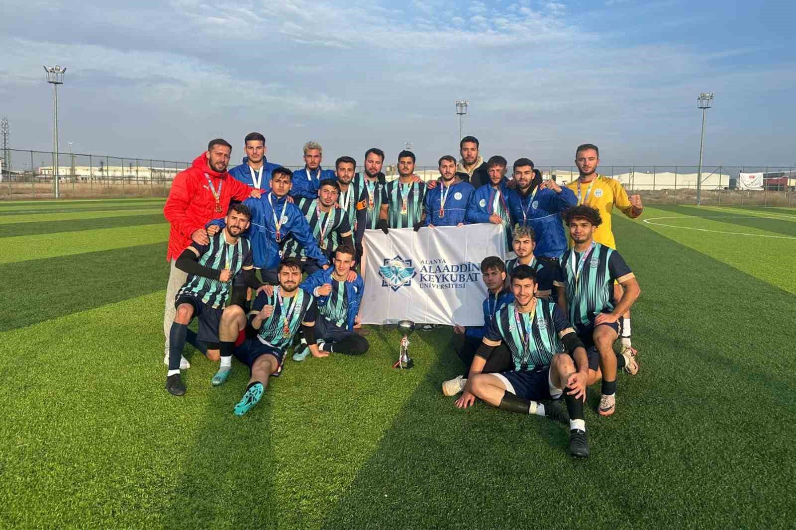 ALKÜ FUTBOL TAKIMI ŞAMPİYON OLARAK SÜPER LİG'E YÜKSELDİ