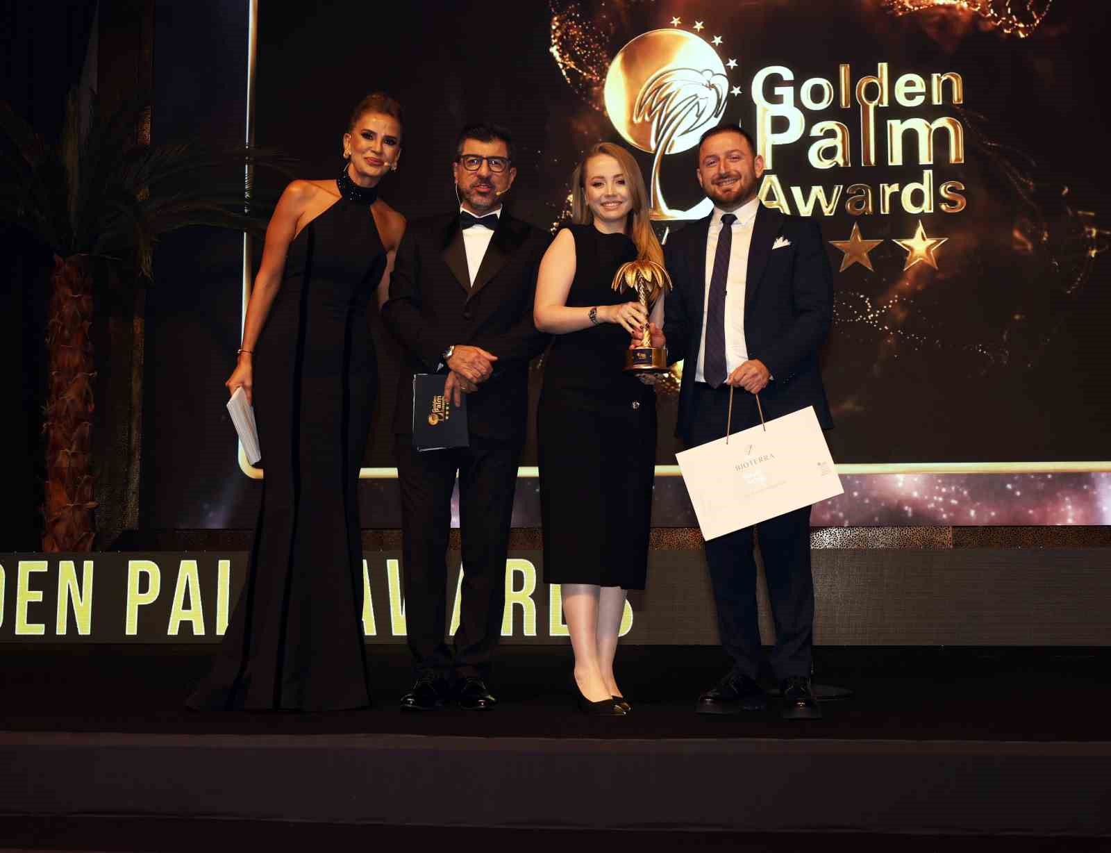 ALTIN PALMİYE ÖDÜLLERİ SAHİPLERİNİ BULDU