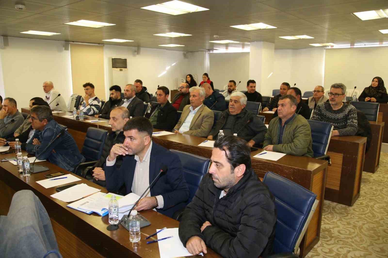 ALTSO BAŞKANI ERAY ERDEM, ULAŞTIRMA VE ALTYAPI BAKANLIĞI İLE TAŞIMA SEKTÖRÜ TEMSİLCİLERİNİ BİR ARAYA GETİRDİ