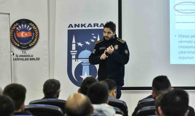 Ankara İtfaiyesi İtfaiyecilere Yönetmelik ve Trafik Kazaları Konulu Eğitim Verdi