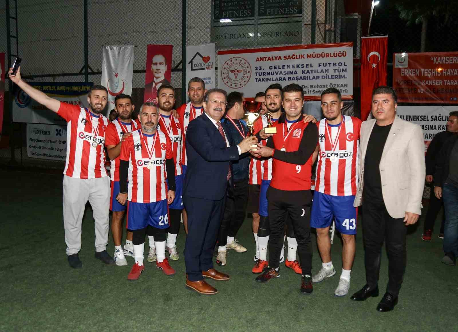 ANTALYA'DA SAĞLIK İÇİN SAHADAYIZ HALI SAHA FUTBOL TURNUVASI ŞAMPİYONU BELLİ OLDU
