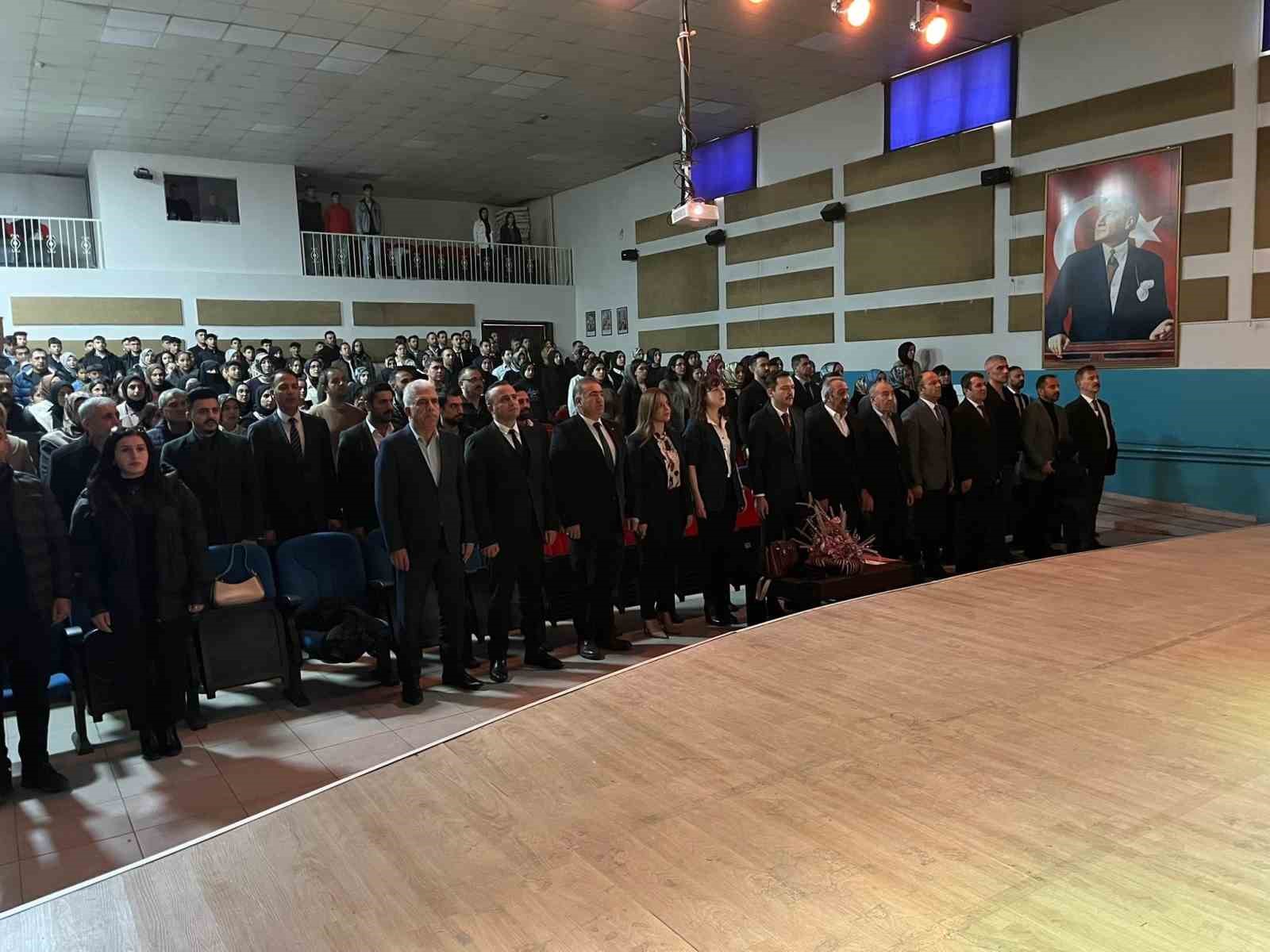 AŞKALE’DE ÖĞRETMENLER GÜNÜ COŞKUSU