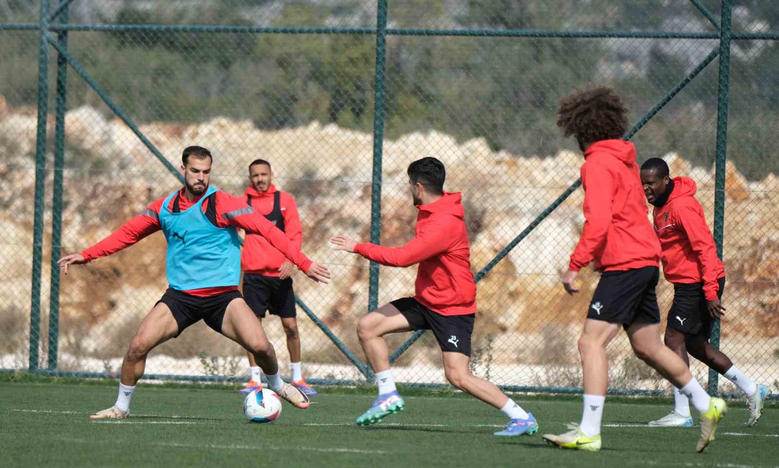 ATAKAŞ HATAYSPOR, ALANYASPOR MAÇI HAZIRLIKLARINI SÜRDÜRDÜ