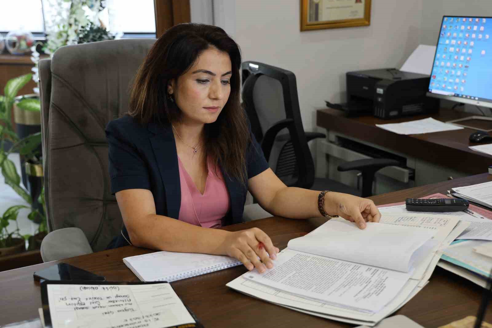 AVUKAT, ÖZEL OKULDA KİTAP FİYATLARINA İTİRAZ ETTİ