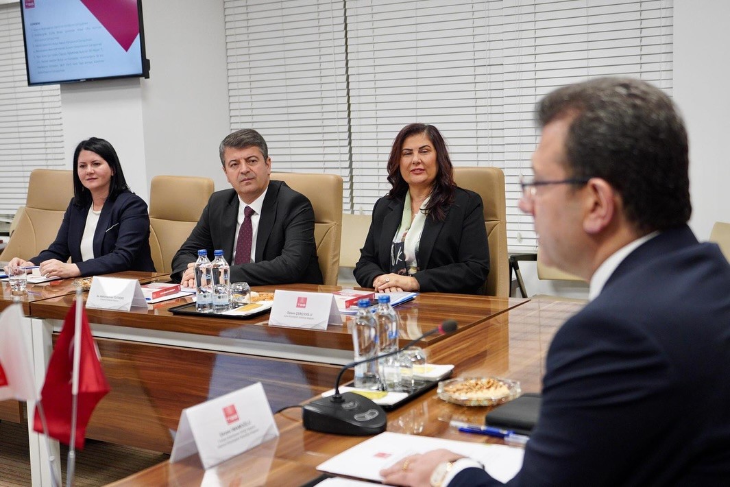 AYDIN BÜYÜKŞEHİR BELEDİYE BAŞKANI ÇERÇİOĞLU, DEMOKRASİ VE DAYANIŞMA MESAJI VERDİ