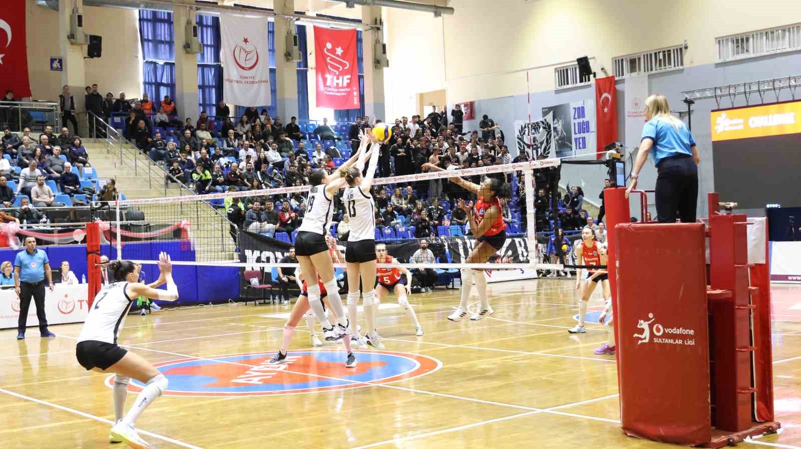 AYDIN BÜYÜKŞEHİR BELEDİYESPOR, BEŞİKTAŞ'I 3-0 MAĞLUP ETTİ