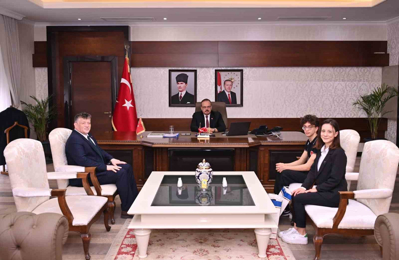 AYDINLI ÖZEL SPORCU YAMAN RÜZGAR KIZILET TÜRKİYE ŞAMPİYONU OLDU