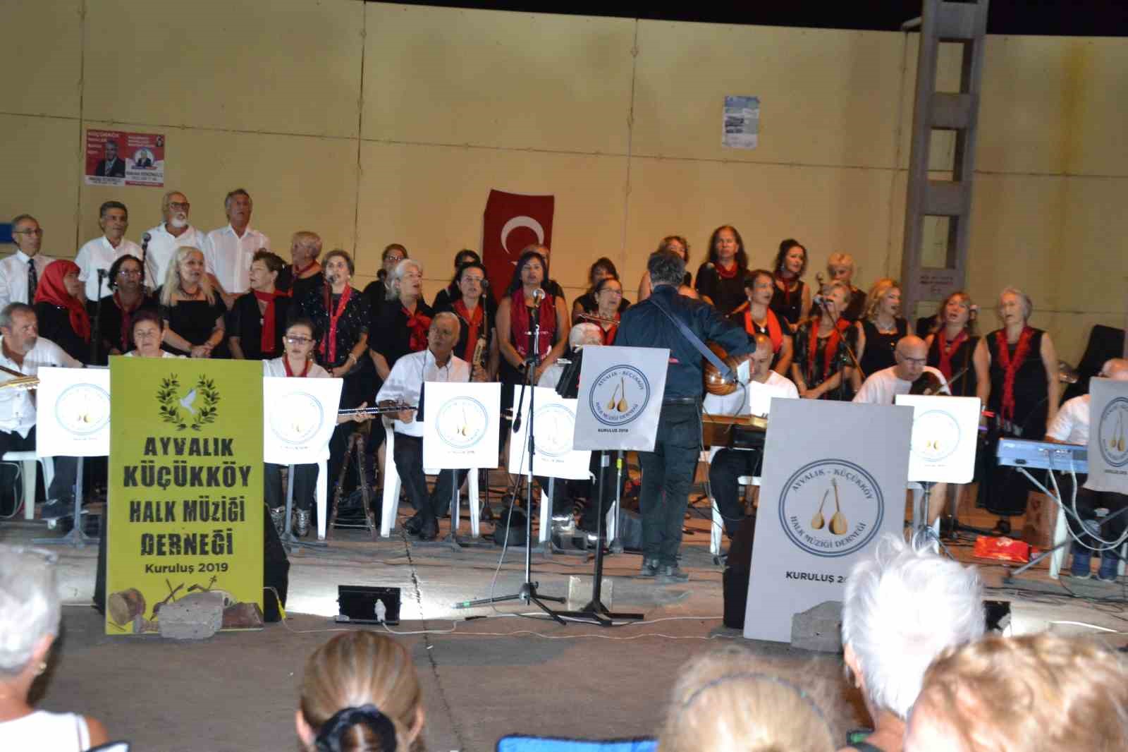 AYVALIK KÜÇÜKKÖY HALK MÜZİĞİ DERNEĞİ KONSERİ