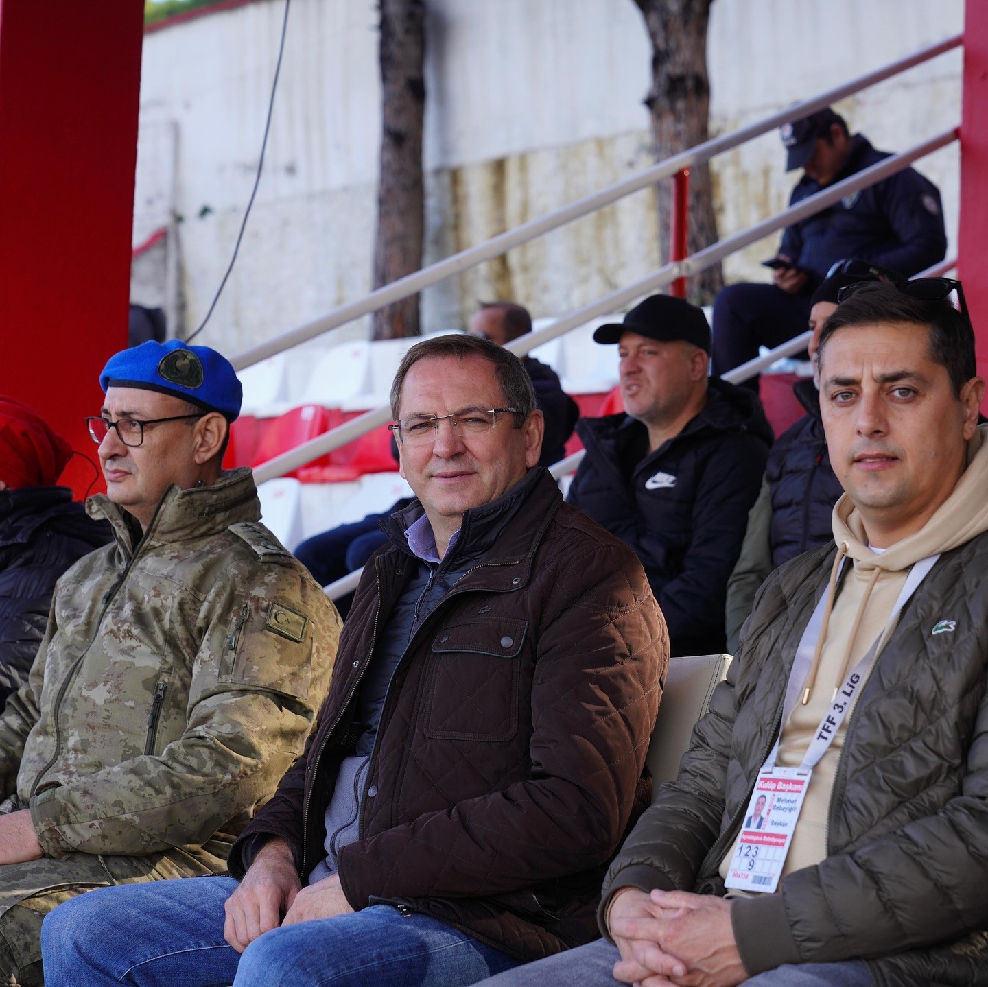 AYVALIKGÜCÜ BELEDİYESPOR MİDİLLİ'YE KAPIDA VİZE İLE GİDİYOR