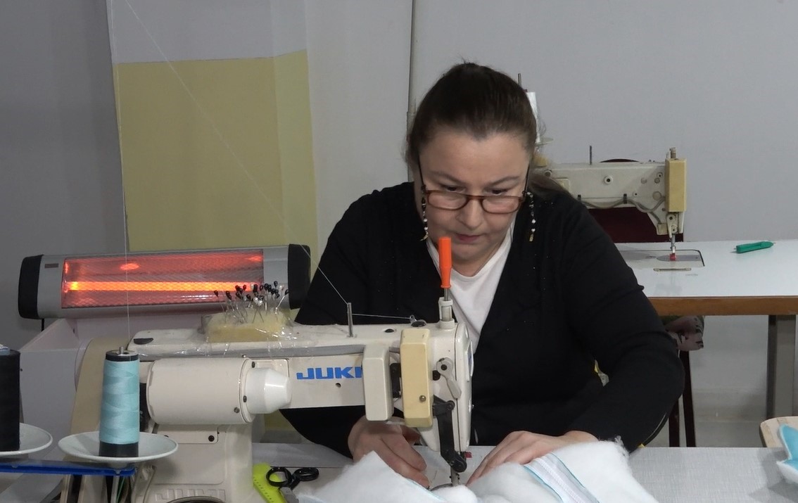 BABAANNE KAR TULUMLARI TASARLAYARAK TİCARETE ATILDI