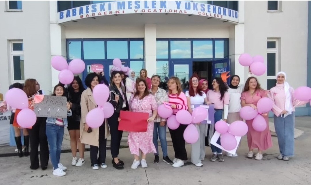BABAESKİ’DE MEME KANSERİ FARKINDALIK ETKİNLİĞİ DÜZENLENDİ