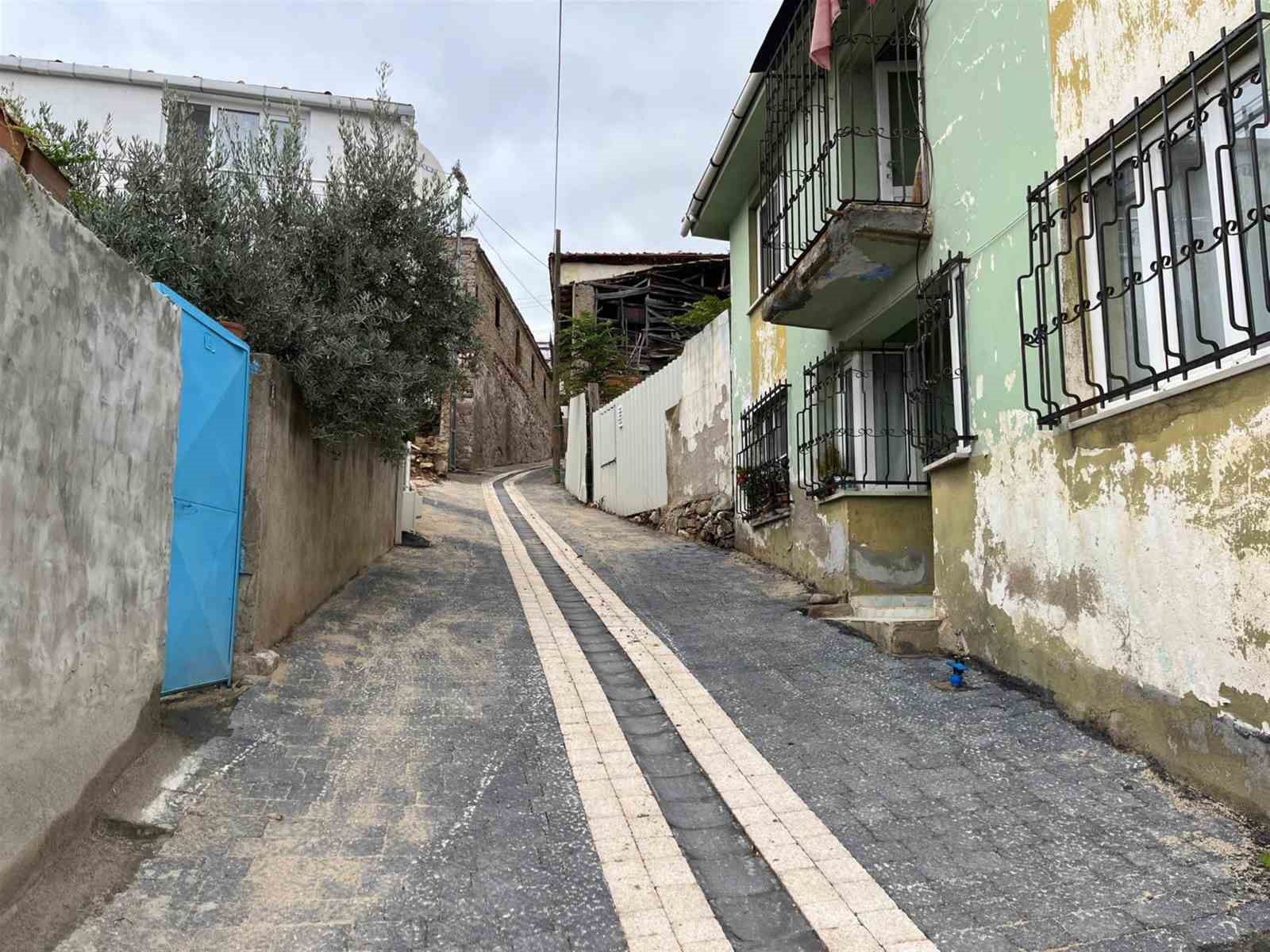 BALIKESİR BÜYÜKŞEHİR BELEDİYESİ KIRSAL MAHALLELERDE YATIRIMLARINA DEVAM EDİYOR