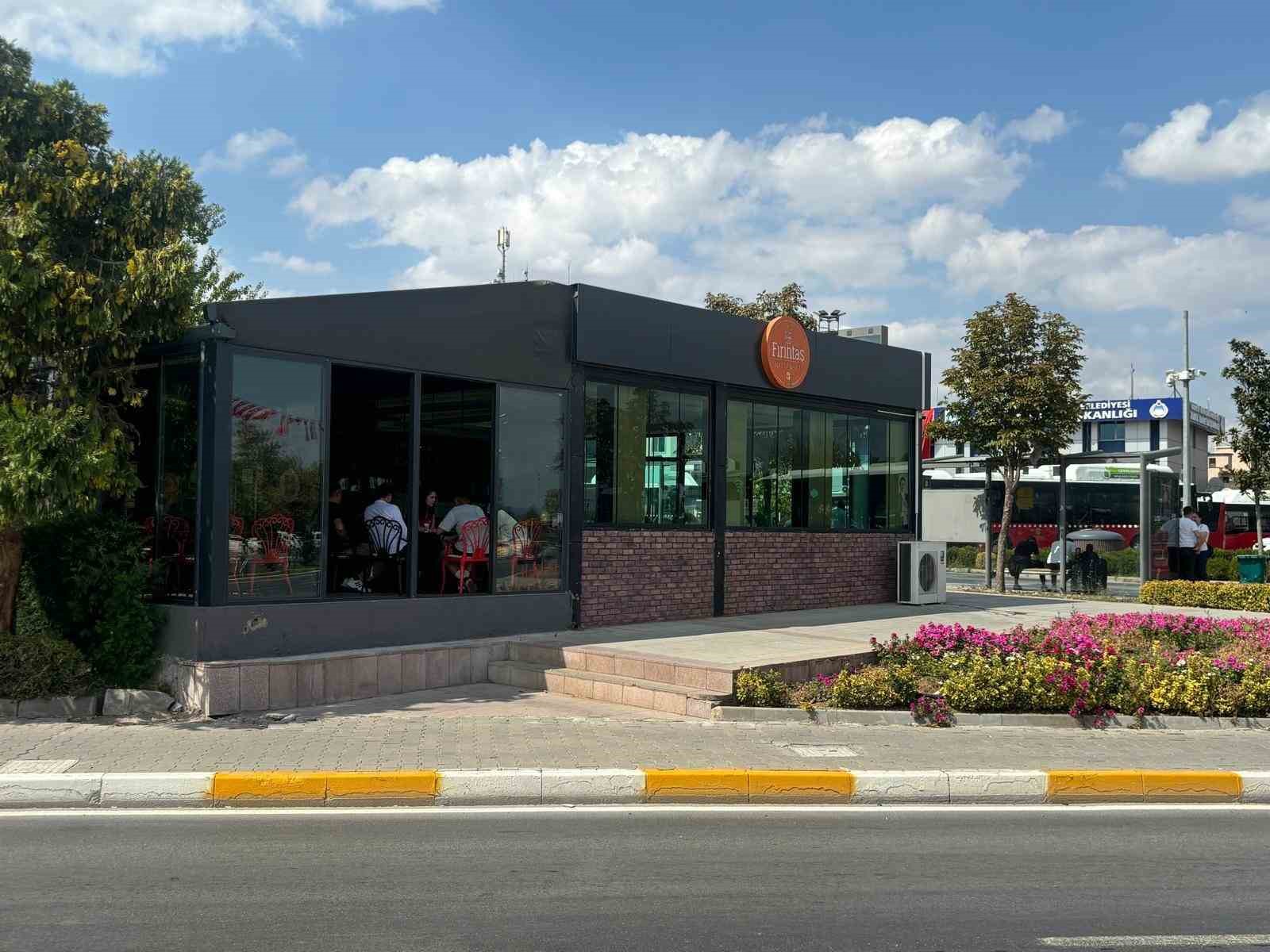 BALIKESİR BÜYÜKŞEHİR BELEDİYESİ YAKIN LOKANTASI PROJESİYLE DAR GELİRLİ VATANDAŞLARA DESTEK OLUYOR