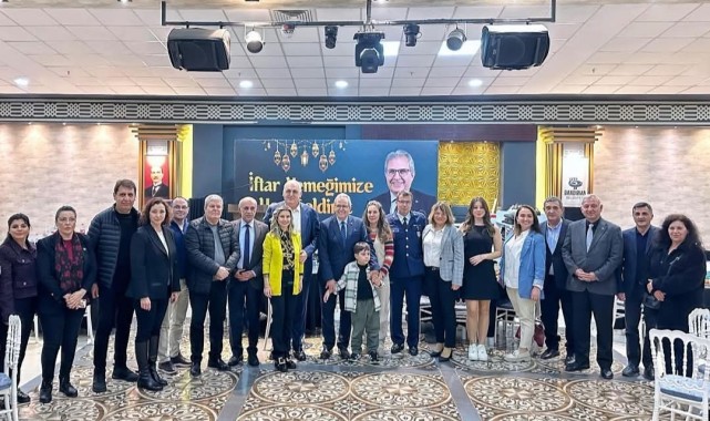 Bandırma Belediyesi Şehit Aileleri ve Gaziler İçin İftar Programı Düzenledi