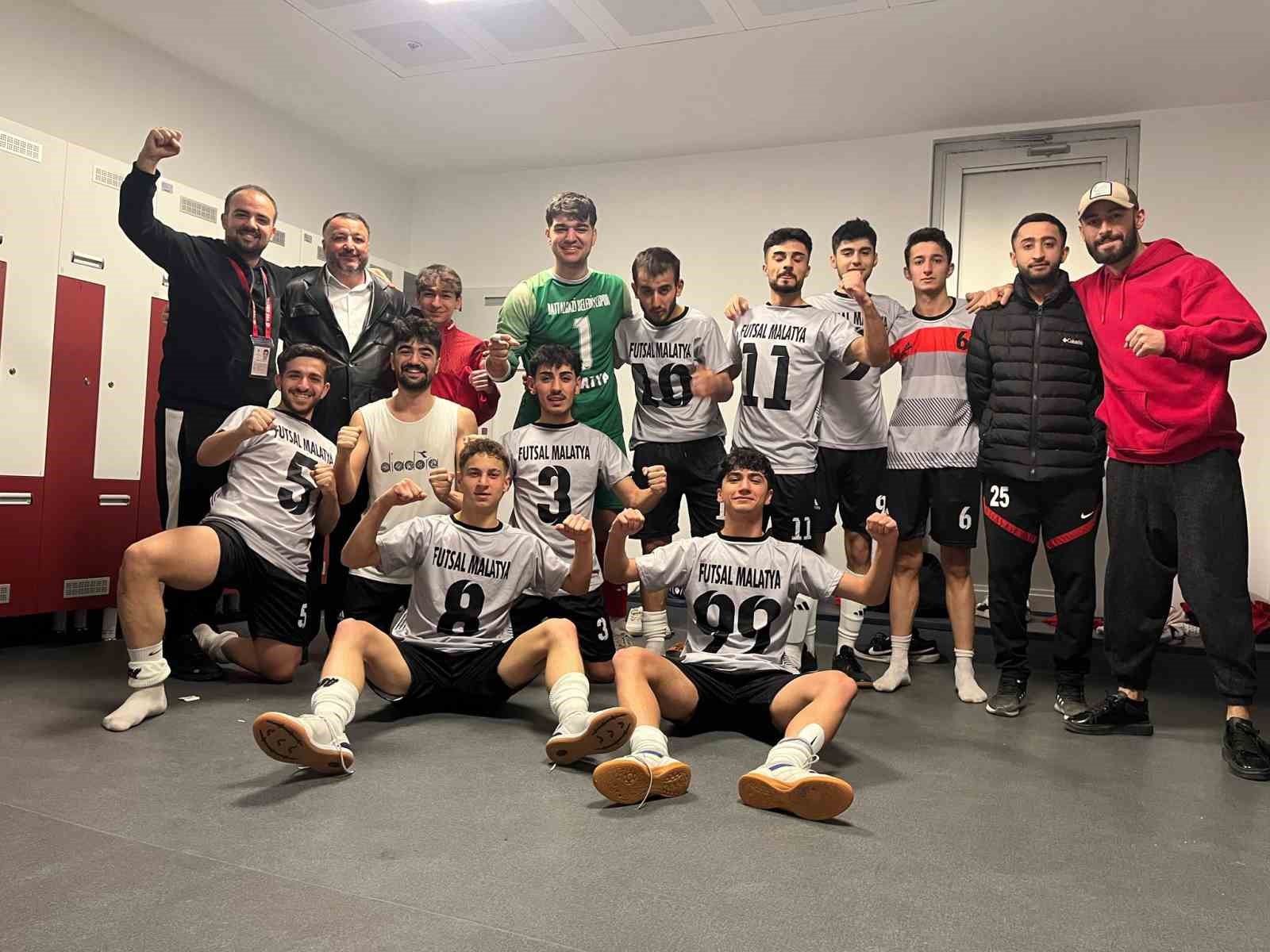 BATTALGAZİ BELEDİYESPOR TFF FUTSAL 1. LİGİ'NE YÜKSELDİ