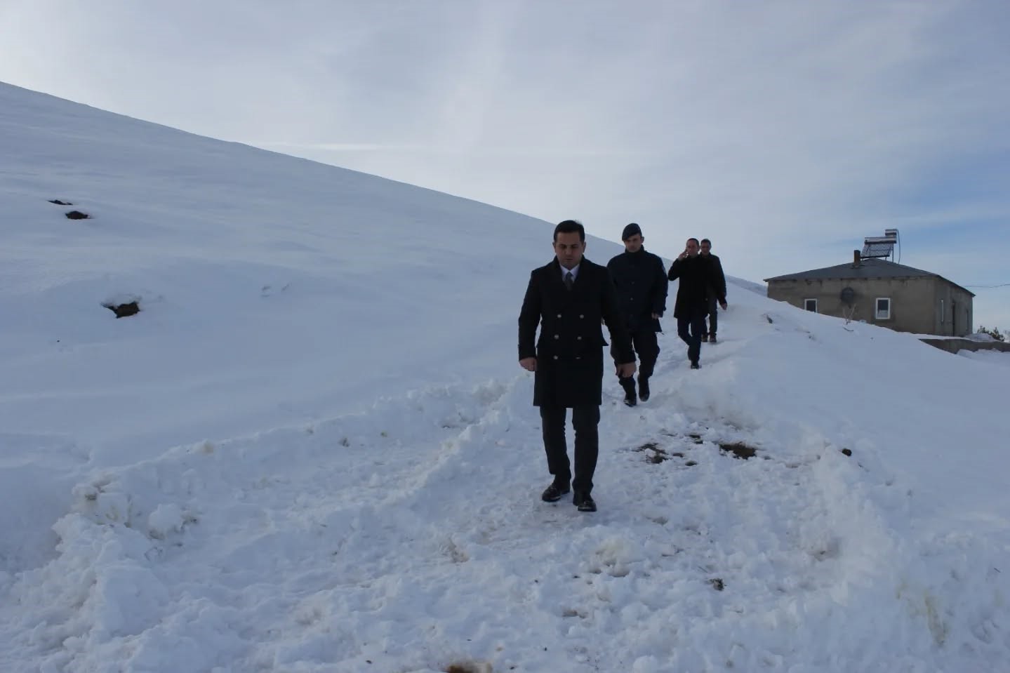 BAYBURT'UN DEMİRÖZÜ İLÇE KAYMAKAMI KÖYLERİ ZİYARET ETTİ