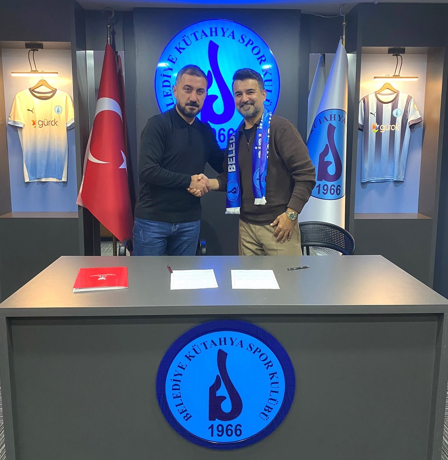 BELEDİYE KÜTAHYASPOR YENİ TEKNİK DİREKTÖRÜYLE YOLA DEVAM EDİYOR