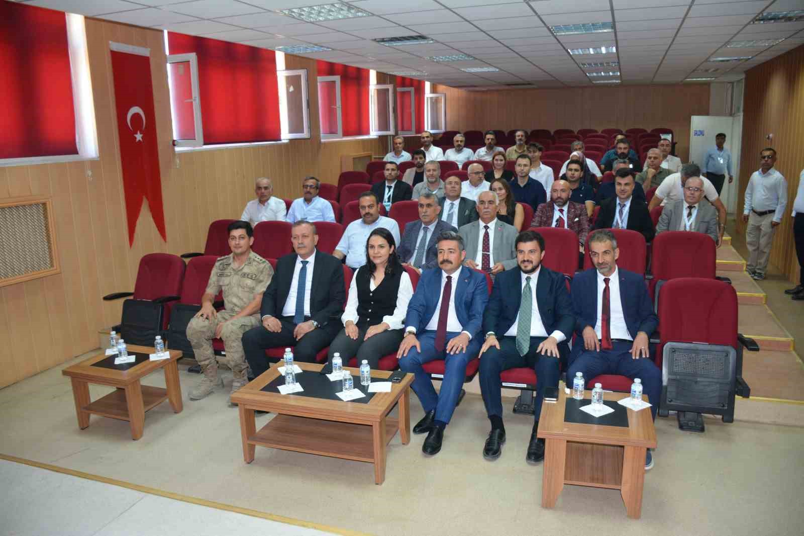 BEÜ ADİLCEVAZ MYO'NUN DÜZENLEDİĞİ ÇALIŞTAY BAŞLADI