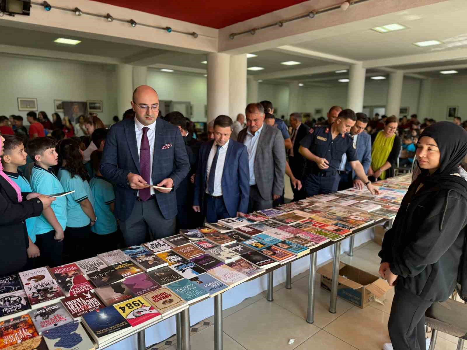 BEYAĞAÇ BELEDİYESİ KİTAP FUARI TÜM DENİZLİLİLERİ BEKLİYOR