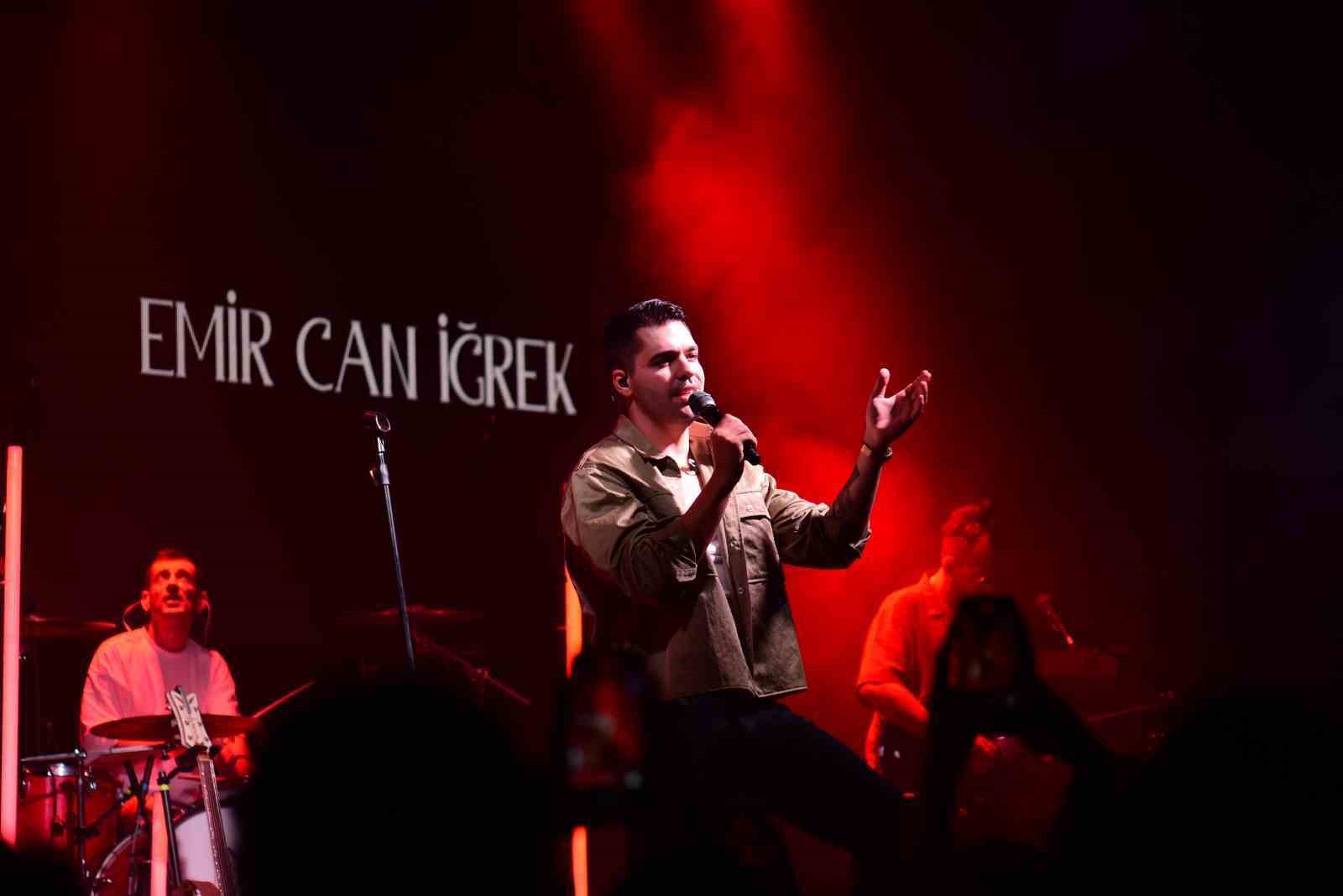BİLECİK BELEDİYESİ KONSER DÜZENLEMEYE DEVAM EDİYOR