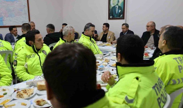 Bilecik Valisi Polislerle Sahurda Buluştu