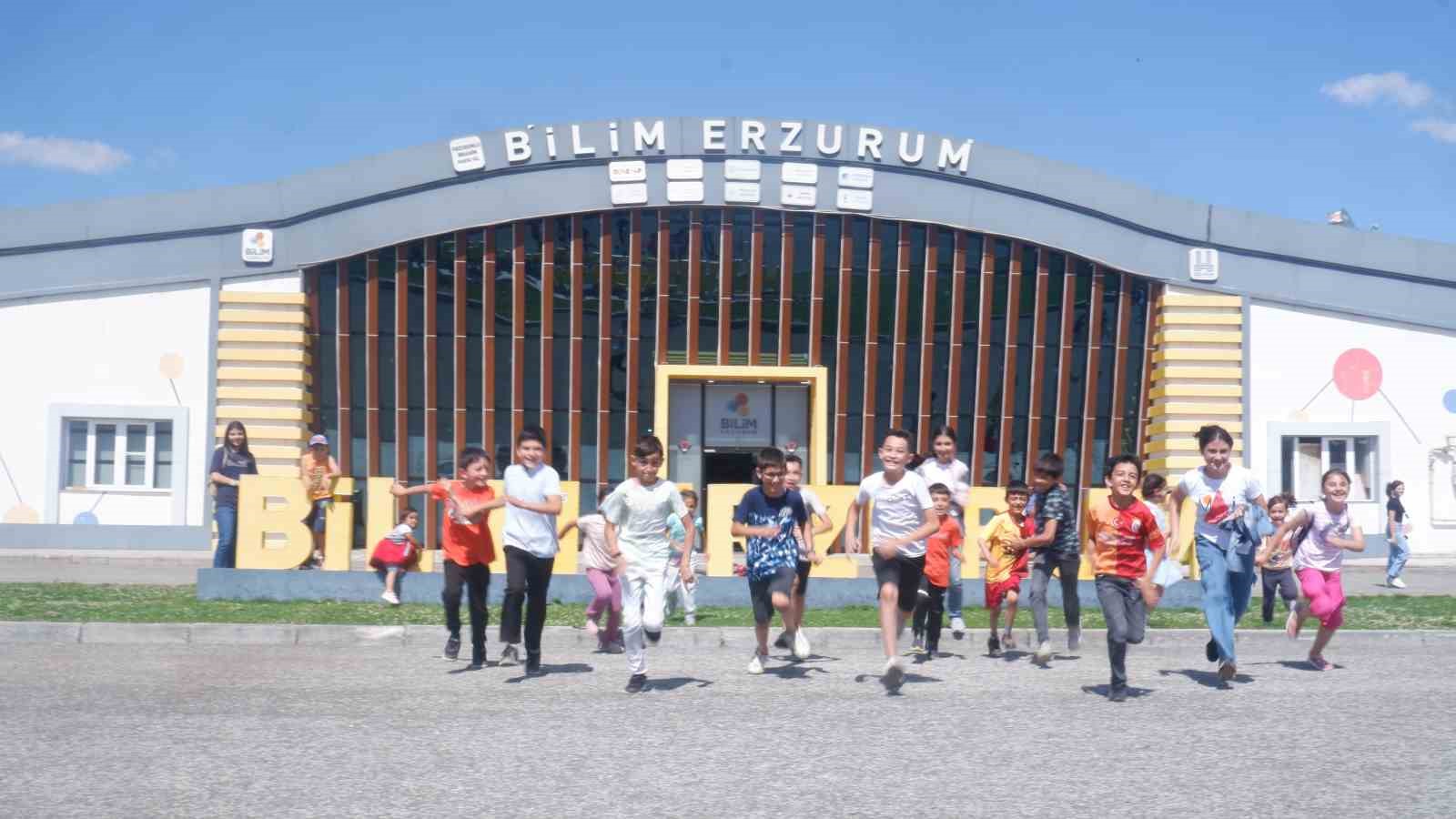 BİLİM ERZURUM YAZ TATİLİNDE ÇOCUKLARIN GÖZDESİ HALİNE GELDİ