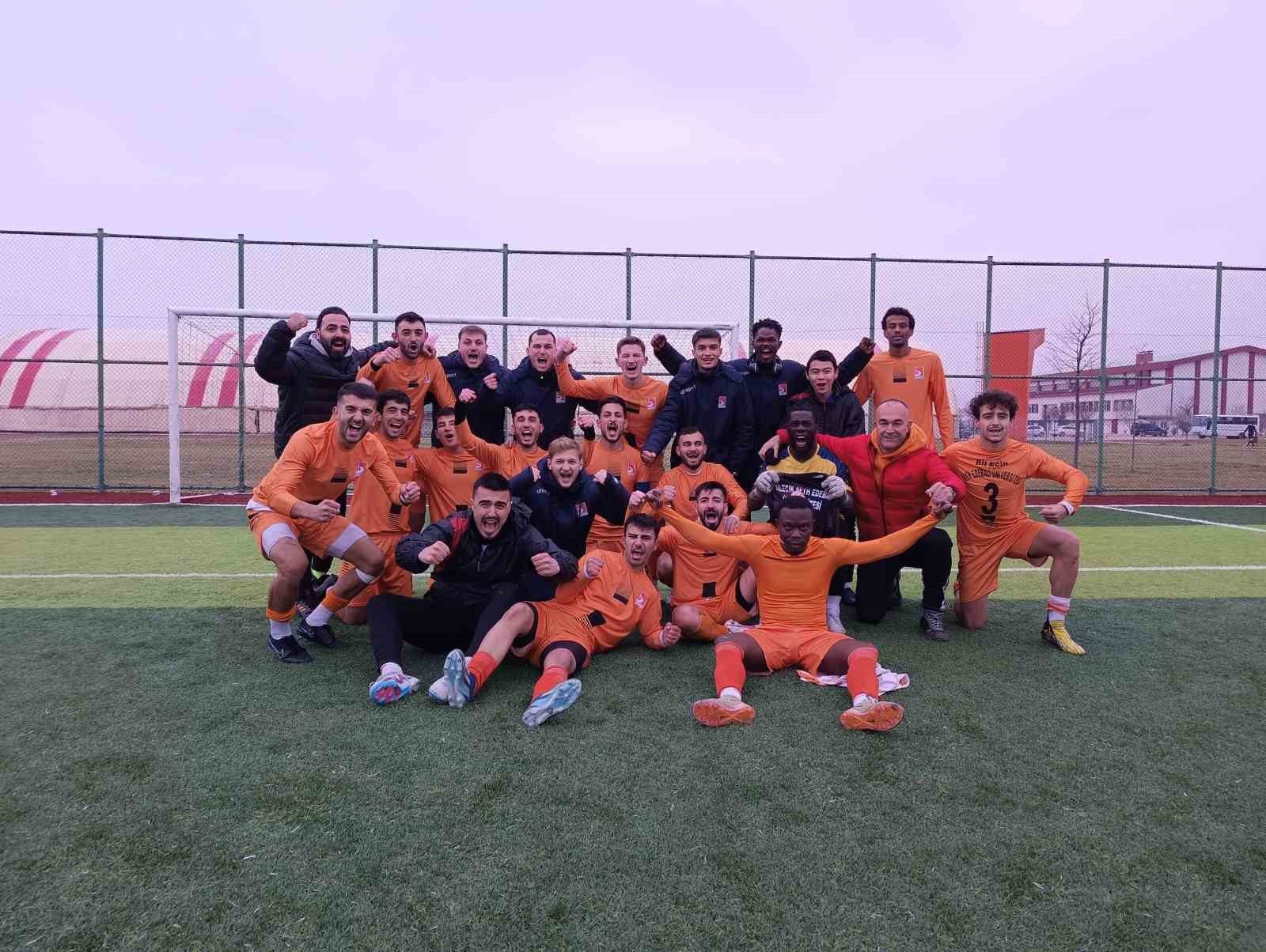 BŞEÜ FUTBOL TAKIMI GRUBUNU 2. SIRADA TAMAMLADI