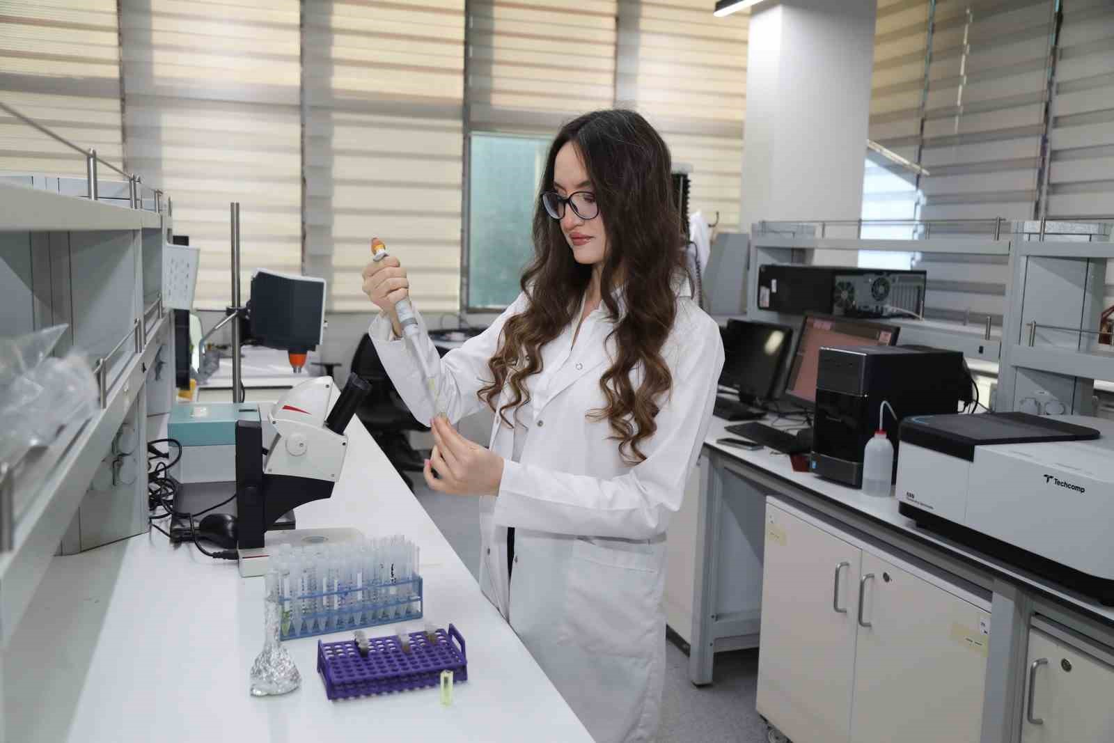 BTÜ’DE DOĞAL KAYNAKLARDAN YENİ NESİL ÜRÜNLER ÜRETİLECEK