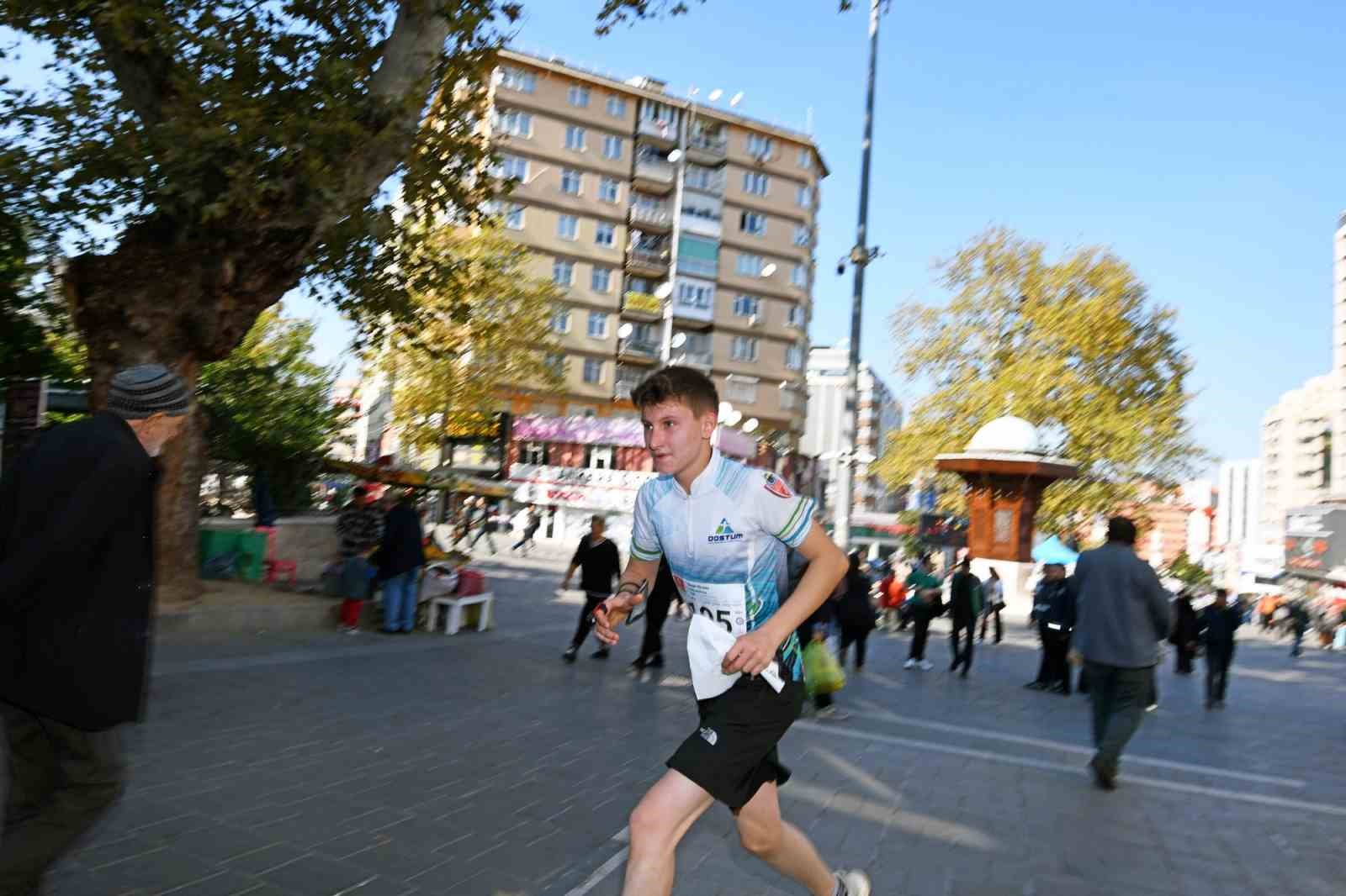 BURSA'DA 457 SPORCUNUN KATILDIĞI ULUSLARARASI ORYANTİRİNG YARIŞMASI HEYECANI