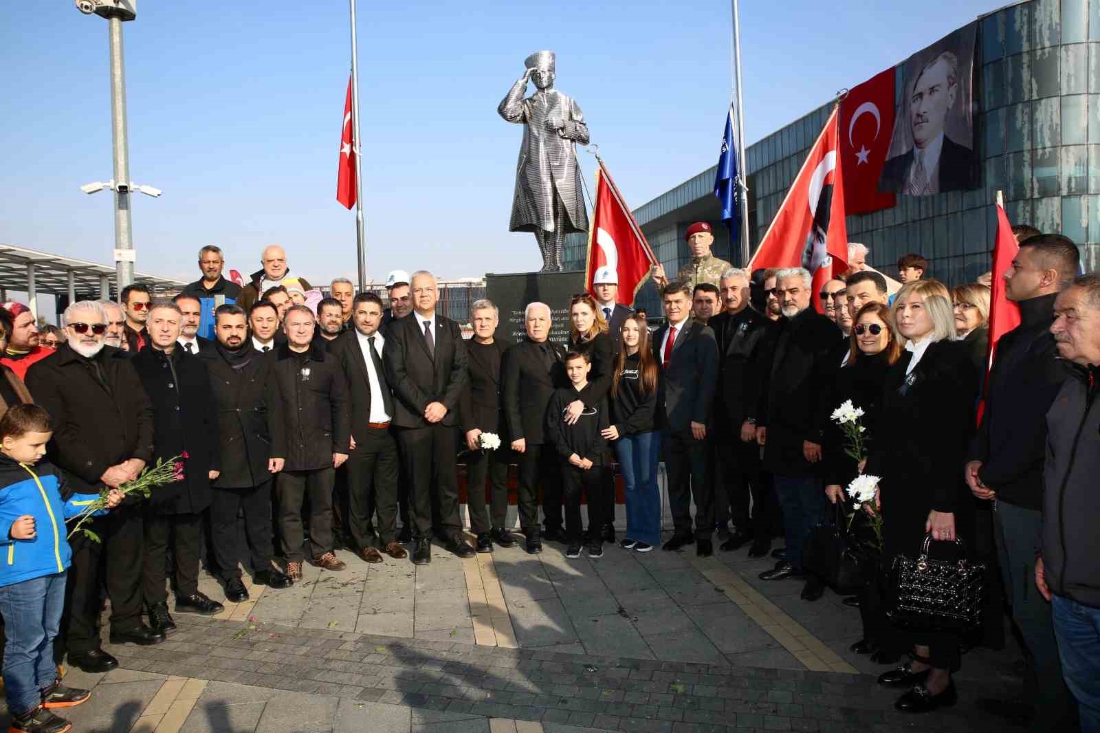 BURSA'DA ATATÜRK HEYKELİ AÇILDI