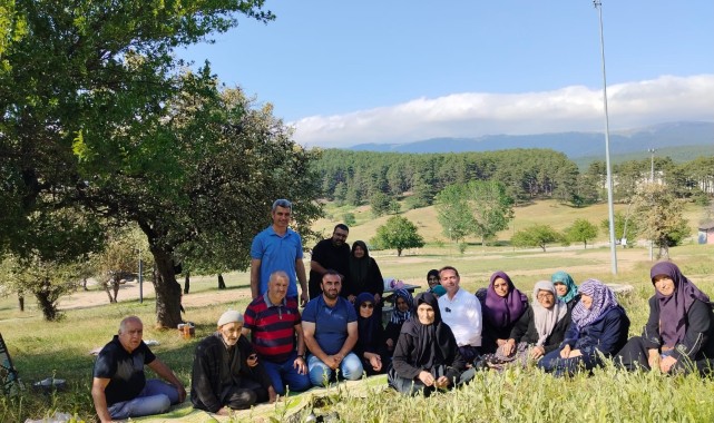 Bursa'nın Kalpleri Isıtan Etkinliği: Köyün Yalnız Çınarlarına Unutulmaz Bir Gün