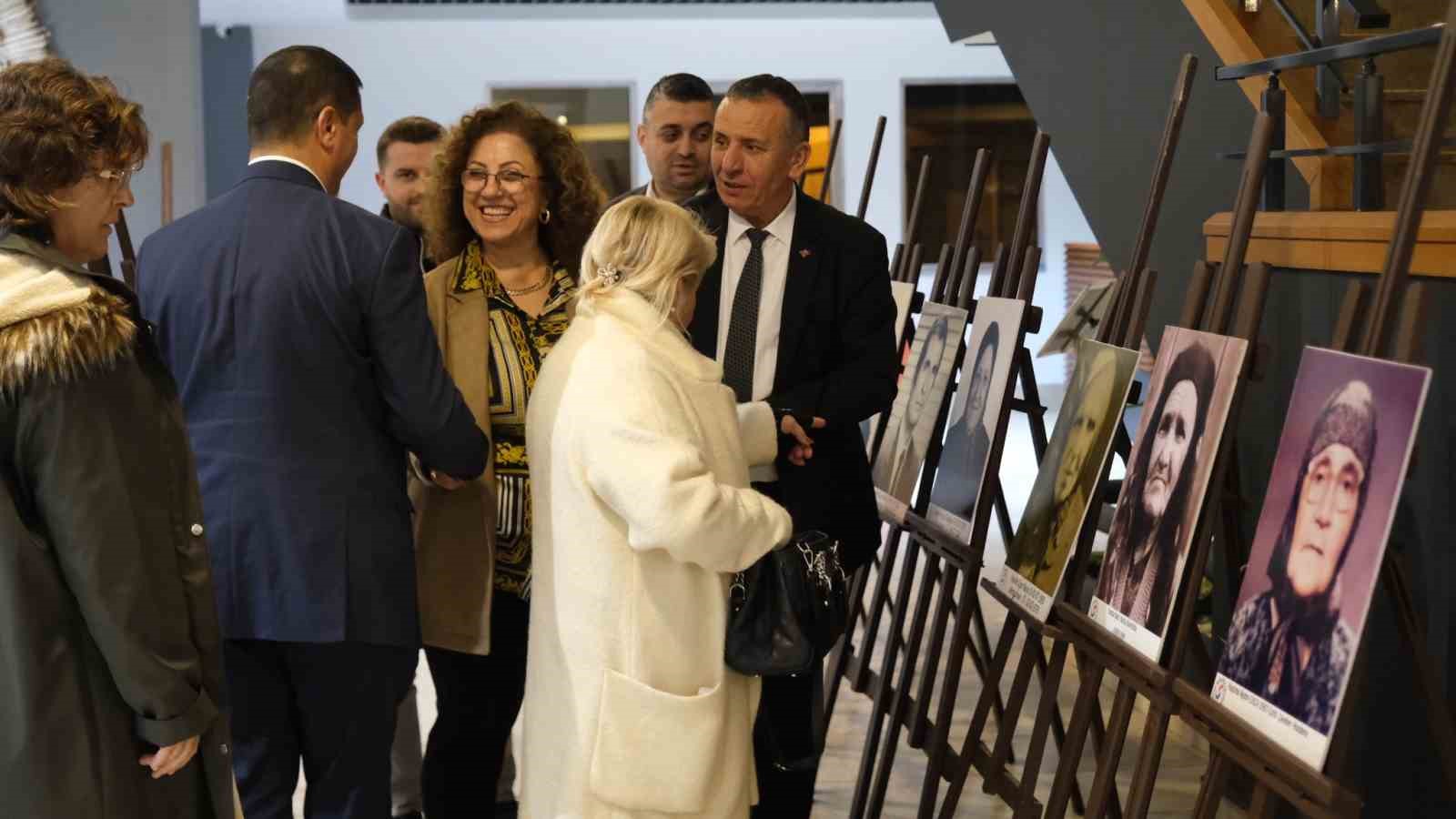 BÜYÜKÇEKMECE'DE NÜFUS MÜBADELESİ ETKİNLİĞİ BÜYÜK İLGİ GÖRDÜ