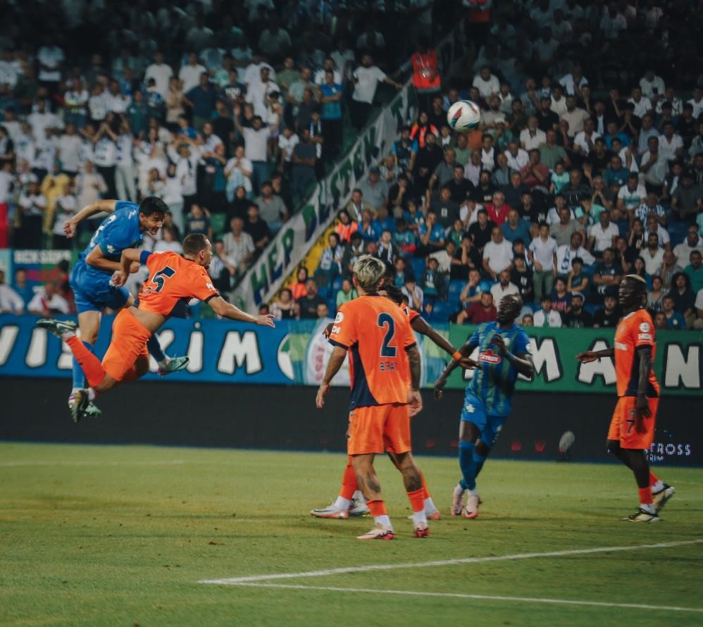 ÇAYKUR RİZESPOR BAŞAKŞEHİR MAÇINDA BERABERE KALDI
