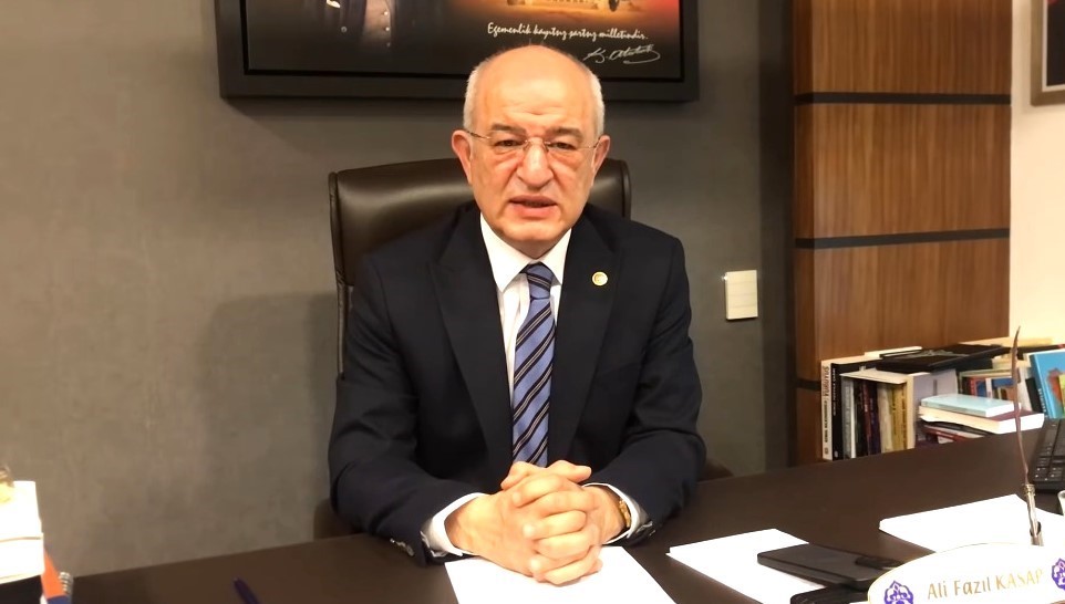 CHP MİLLETVEKİLİ SAADET PARTİSİ'NE KATILDI ANCAK YENİDEN CHP'YE DÖNDÜ